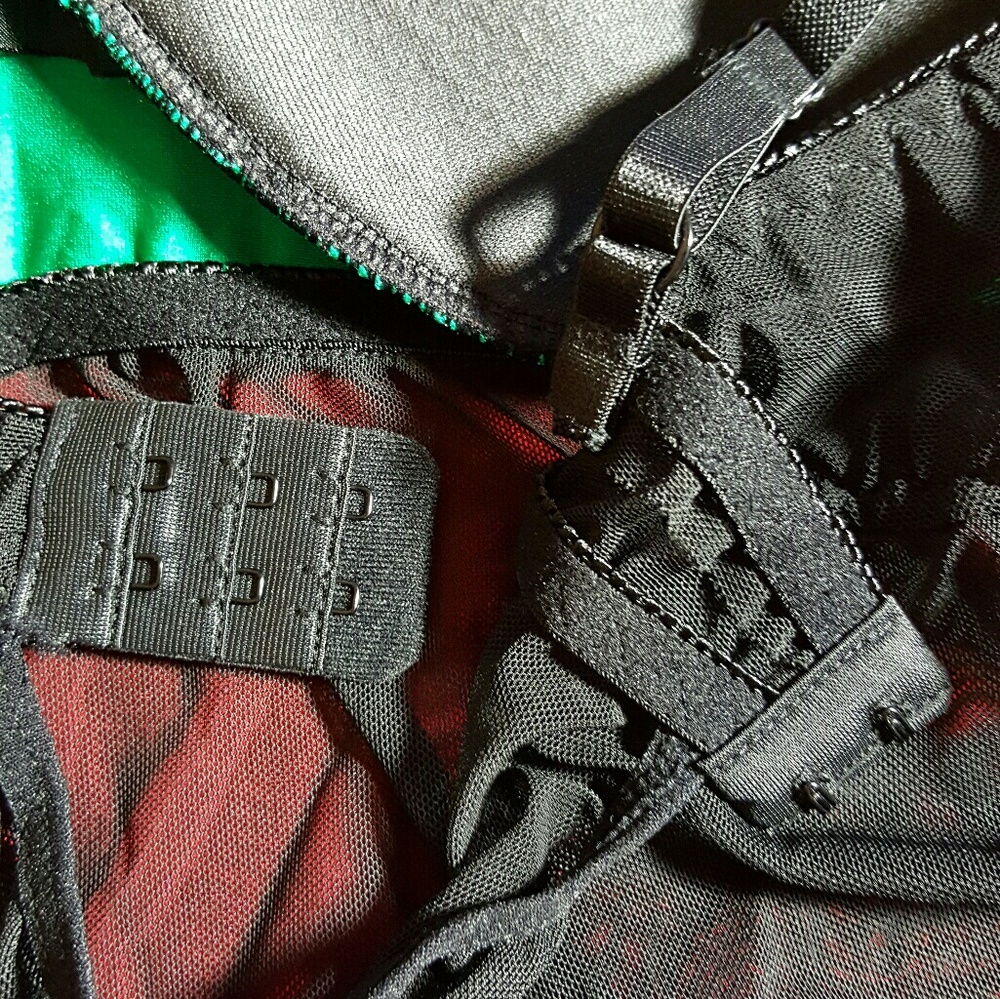 4/$25 NWOT Green and Black Nighty - Picture 8 of 8
